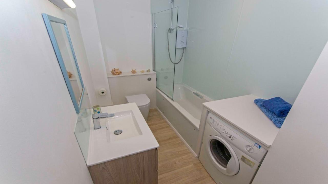 Clifton Court Apt 16 With Indoor Heated Pool & Sea Views Croyde Exterior photo
