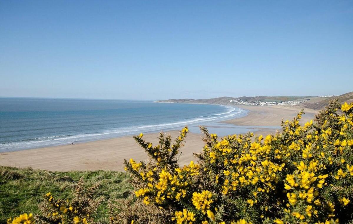Clifton Court Apt 16 With Indoor Heated Pool & Sea Views Croyde Exterior photo