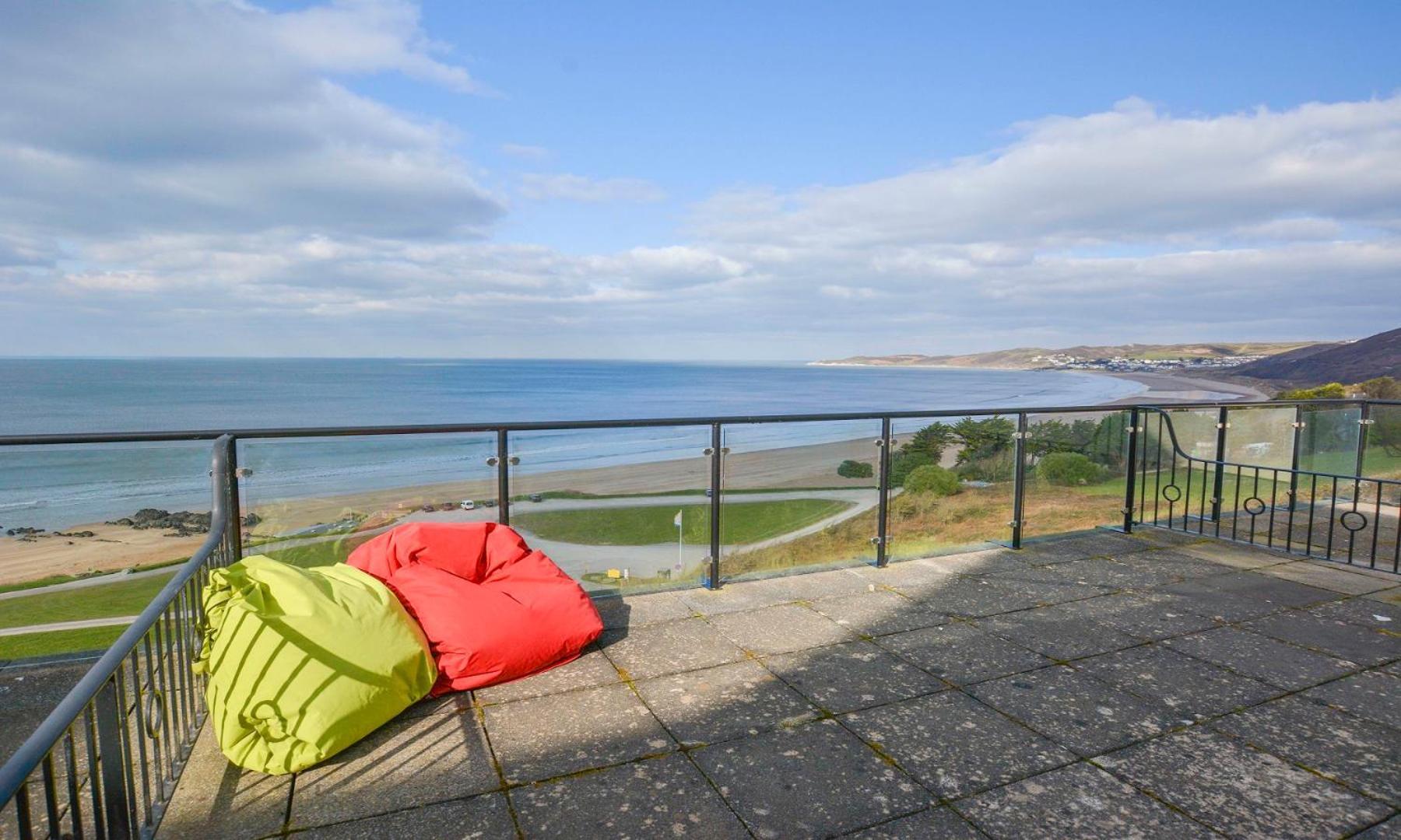 Clifton Court Apt 16 With Indoor Heated Pool & Sea Views Croyde Exterior photo
